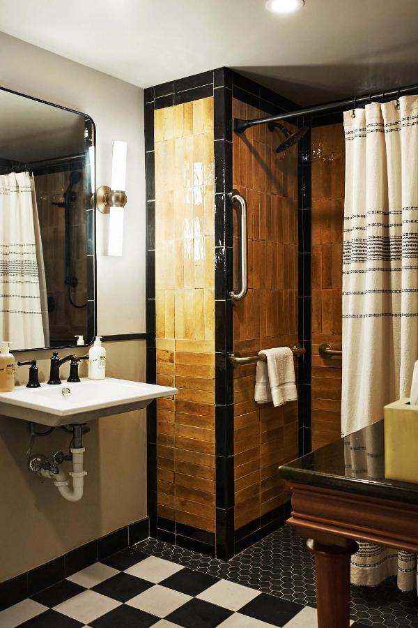 Berkshires Untold Hotel Lenox Bagian luar foto