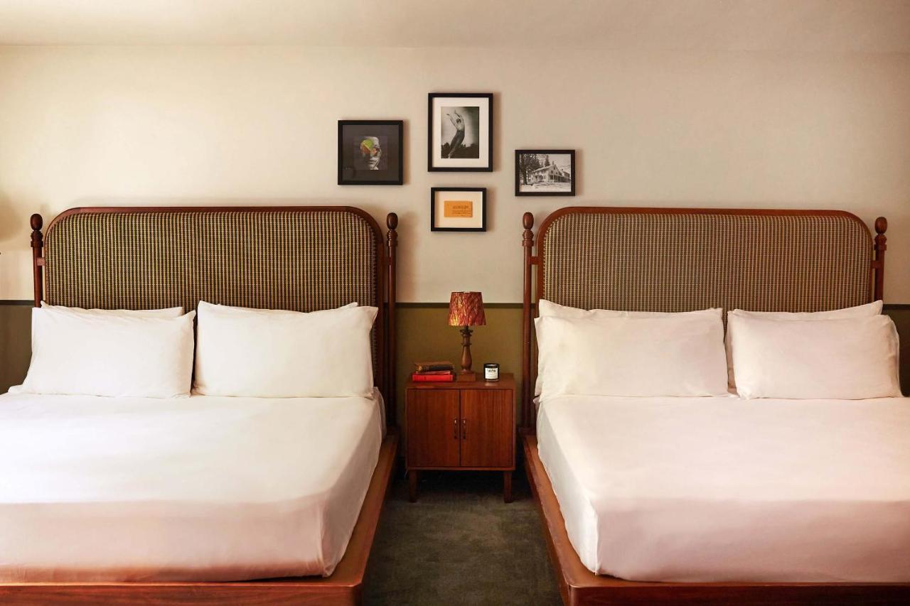 Berkshires Untold Hotel Lenox Bagian luar foto