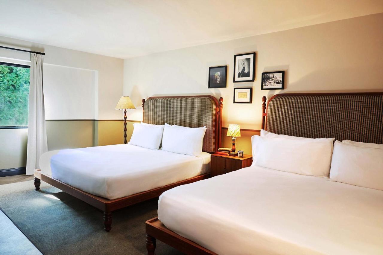 Berkshires Untold Hotel Lenox Bagian luar foto